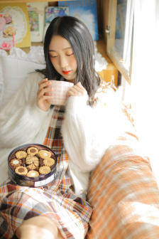 比基尼泳衣小姐姐